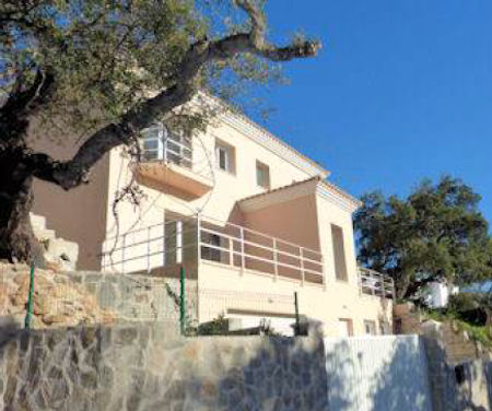 villa i elviria til salgs